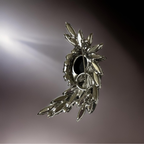 Vintage Juliana D&E Brooch Hematite Spray Pin - Picture 2 of 3